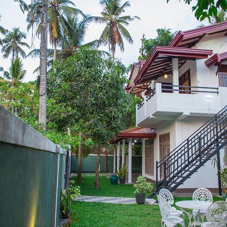 C Son Villa Bentota Buitenkant foto